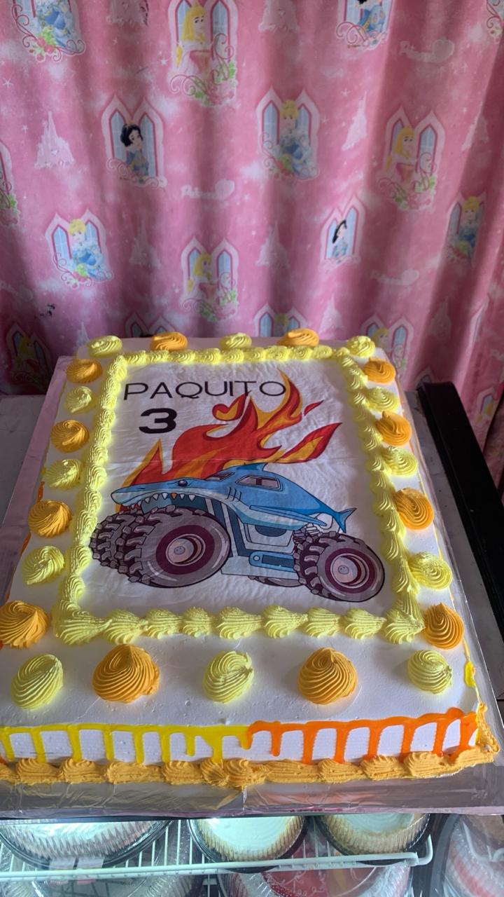 Pastel Monster Truck Paquito