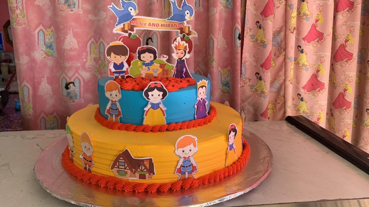 Pastel Blancanieves primer año Miranda