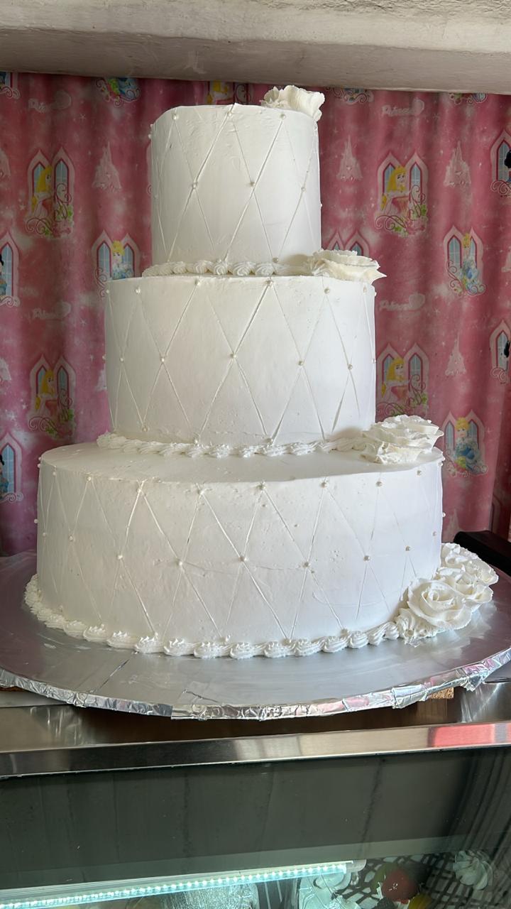 Pastel boda blanco diamante