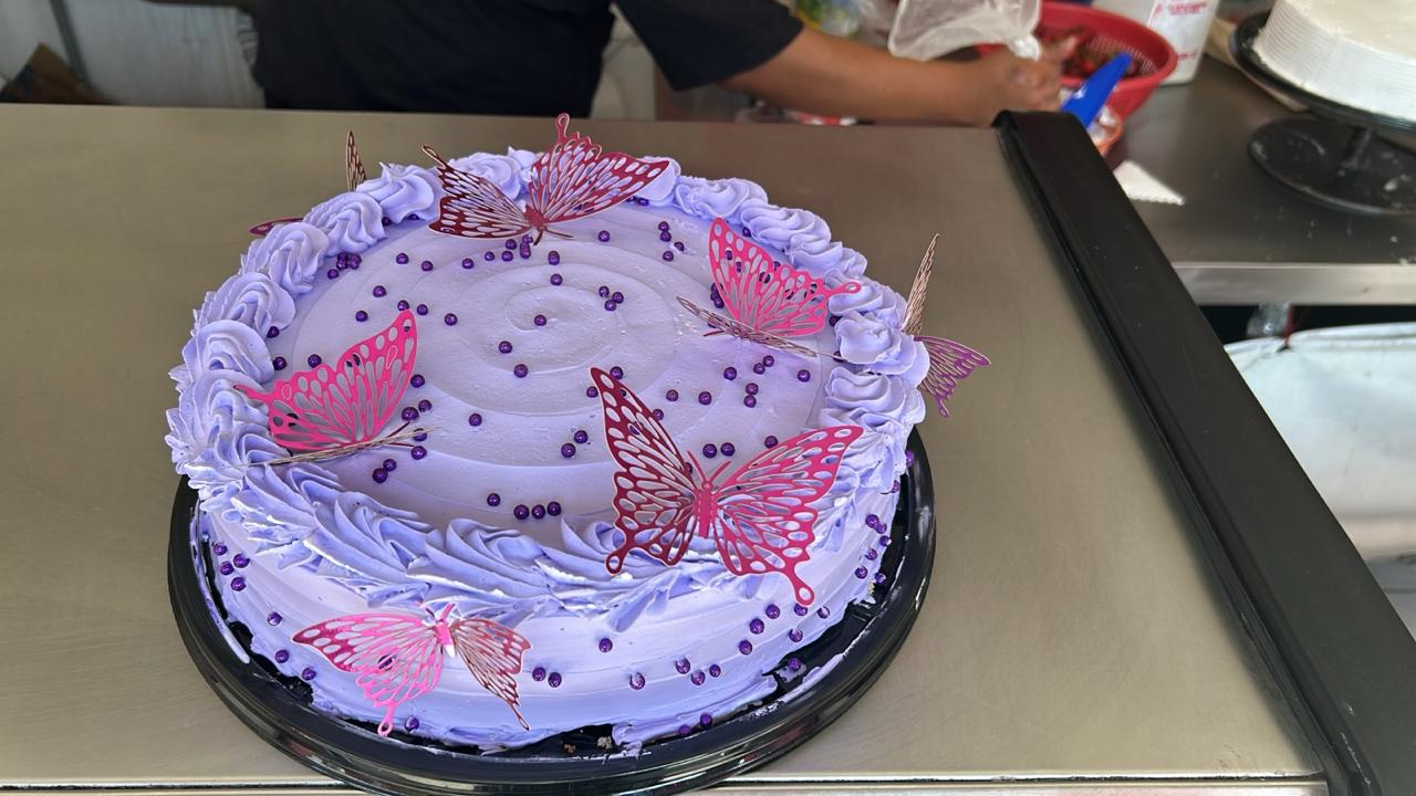 Pastel mariposas rosas morado