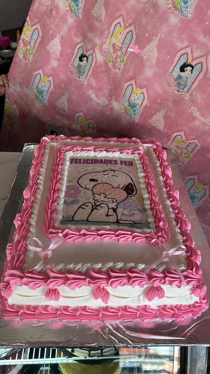 Pastel Snoopy Felicidades Fer